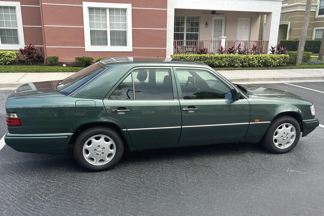 1995 Mercedes-Benz W124 E-Class - Image 16 of 31