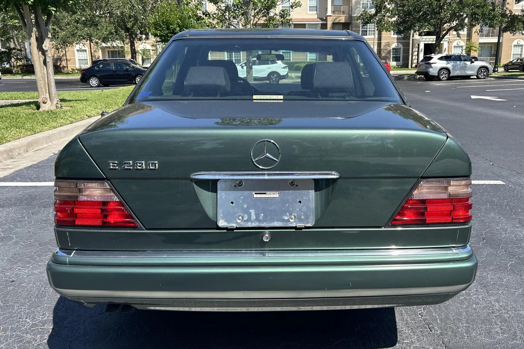 1995 Mercedes-Benz W124 E-Class - Image 5 of 31
