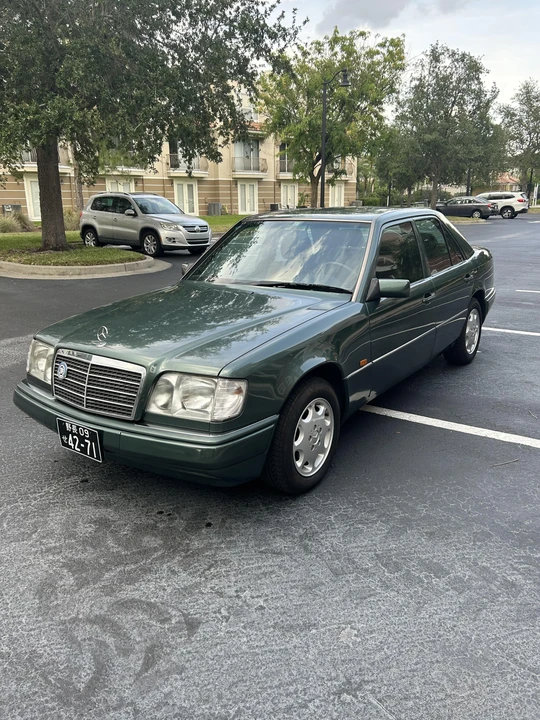 1995 Mercedes-Benz W124 E-Class - Image 8 of 31