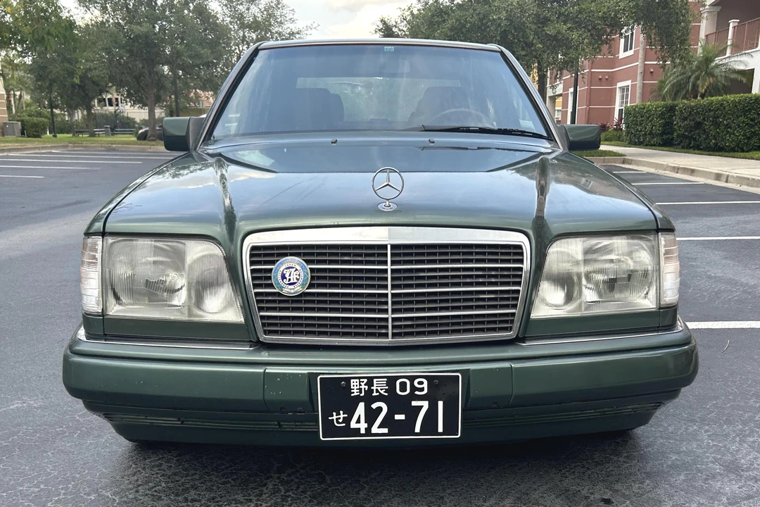 1995 Mercedes-Benz W124 E-Class - Image 2 of 31
