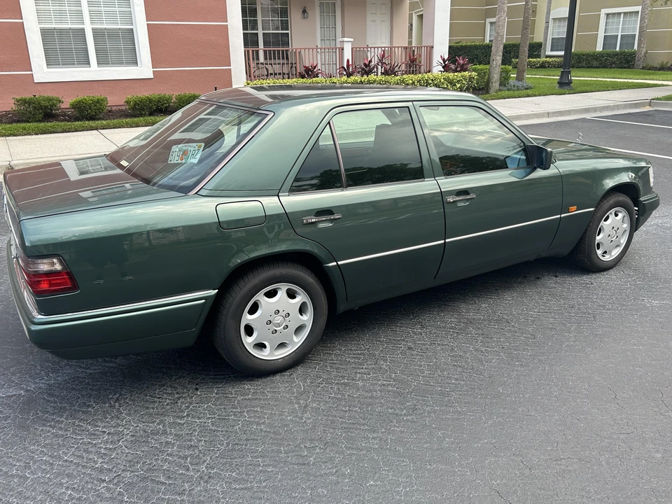 1995 Mercedes-Benz W124 E-Class - Image 15 of 31