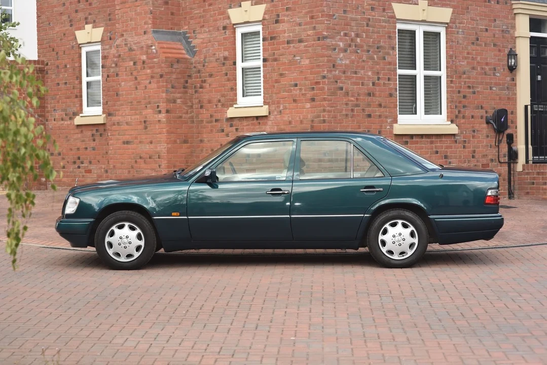 1995 Mercedes-Benz W124 E-Class - Image 7 of 31