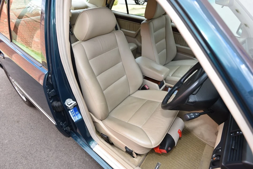 1995 Mercedes-Benz W124 E-Class - Image 4 of 31