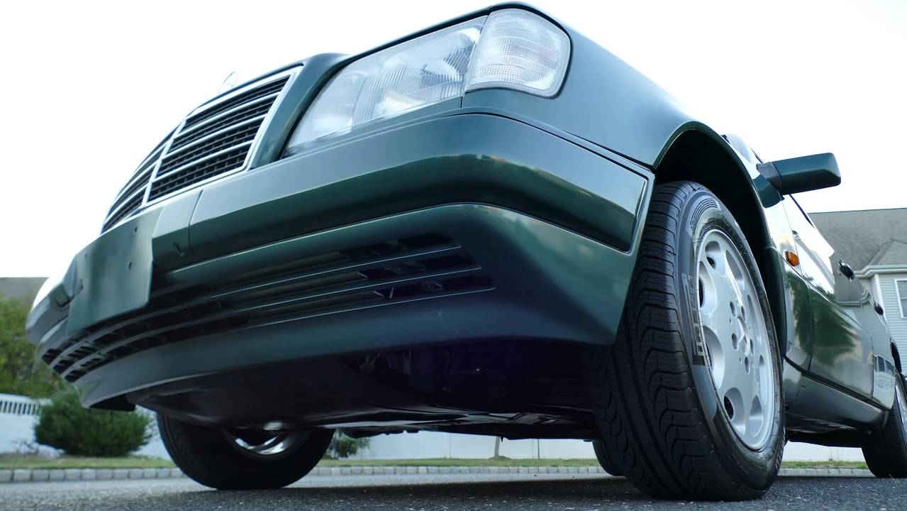 1995 Mercedes-Benz W124 E-Class - Image 18 of 31