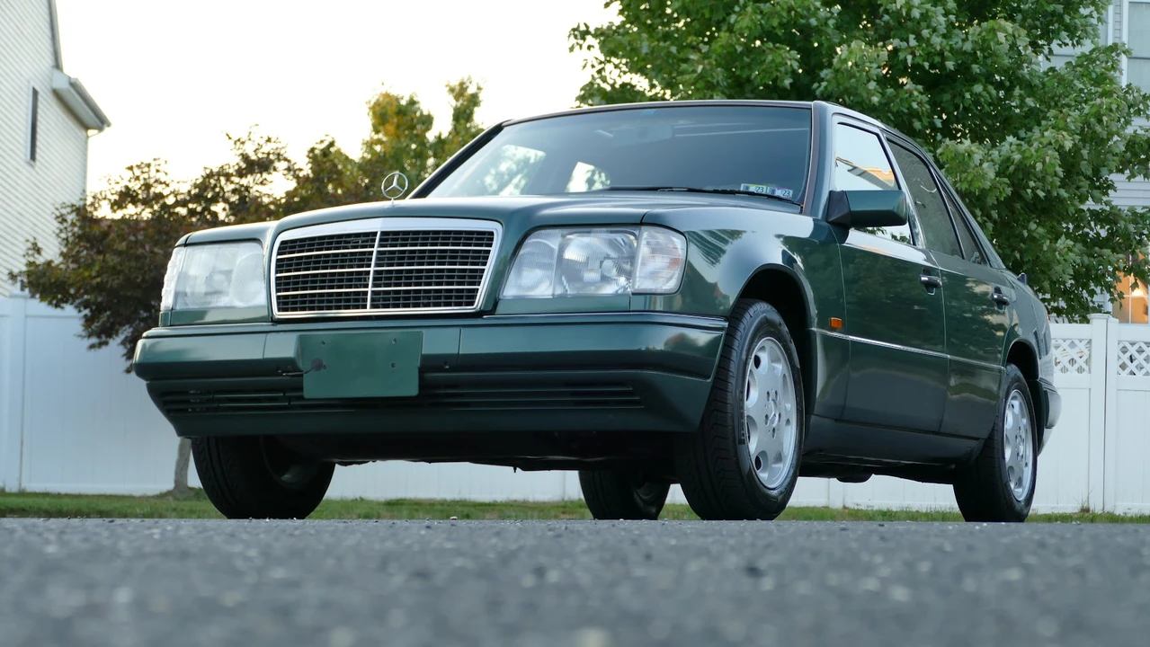 1995 Mercedes-Benz W124 E-Class - Image 3 of 31