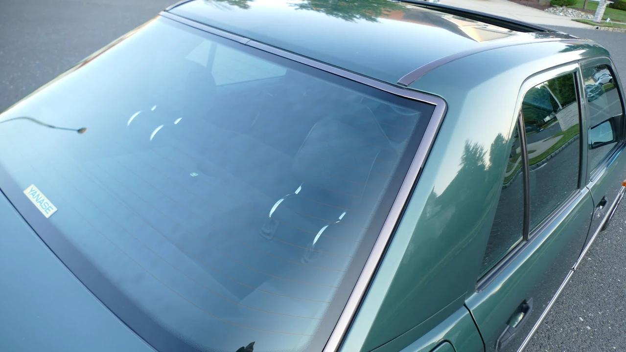 1995 Mercedes-Benz W124 E-Class - Image 31 of 31