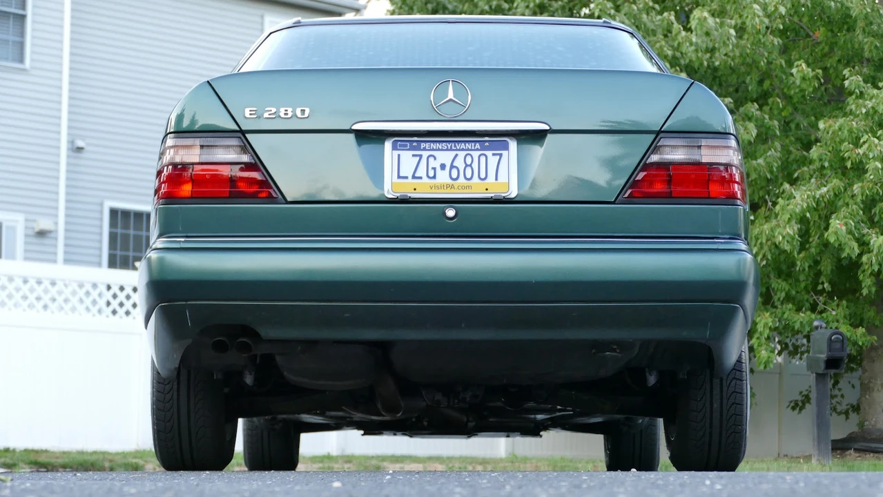 1995 Mercedes-Benz W124 E-Class - Image 7 of 31