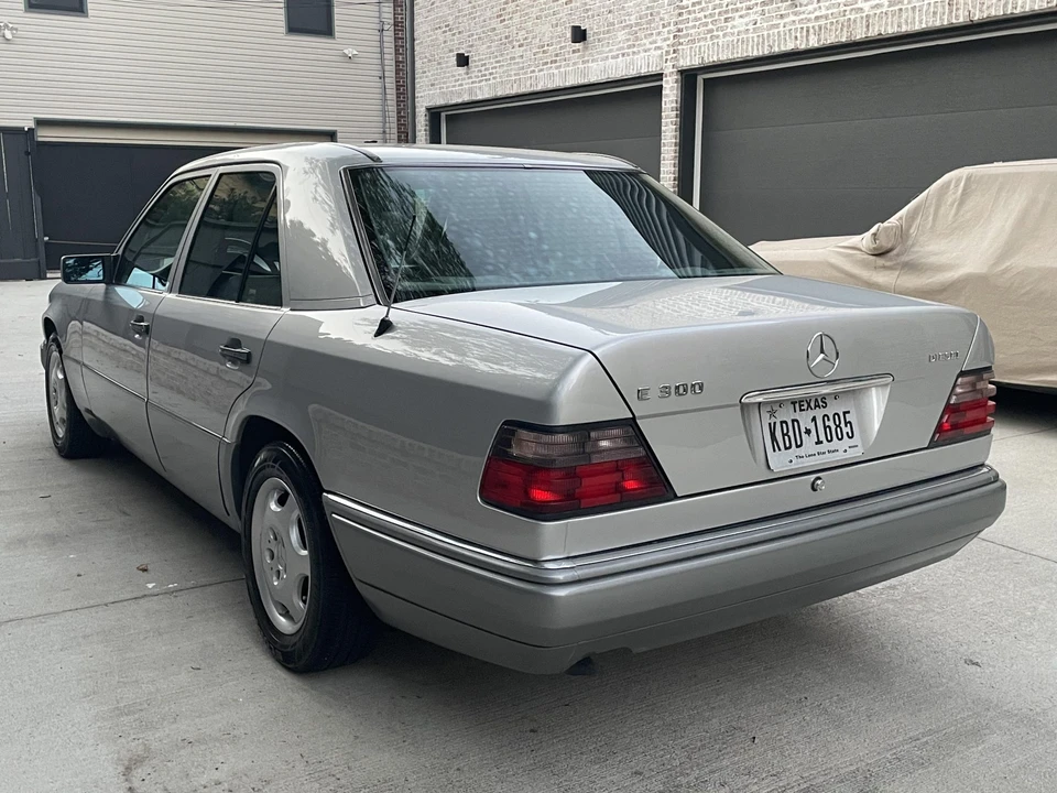1995 Mercedes-Benz W124 E-Class - Image 11 of 31