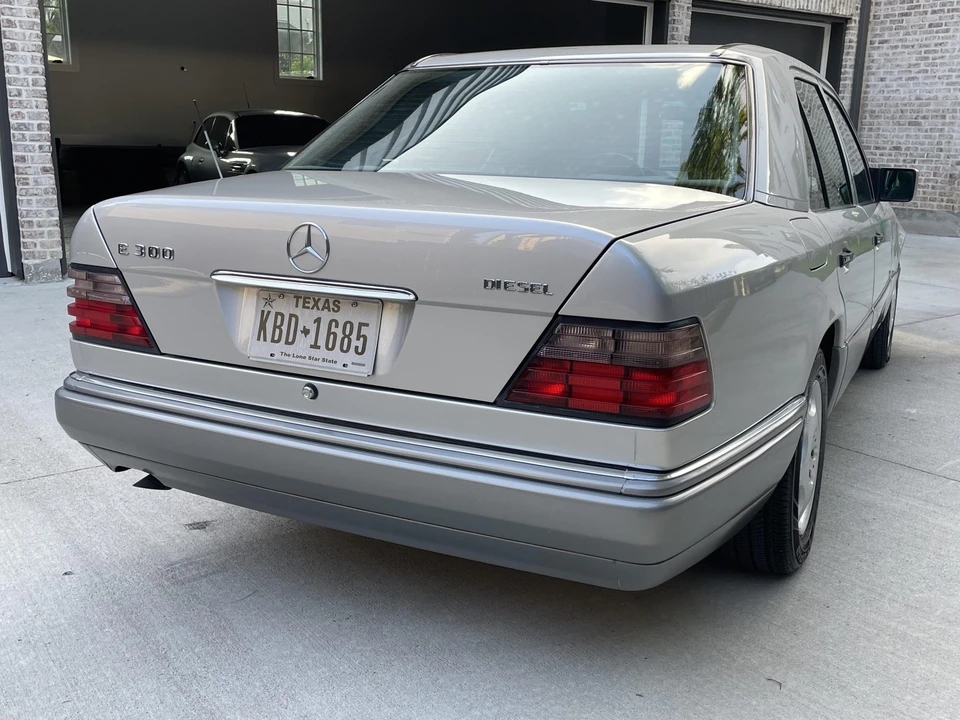 1995 Mercedes-Benz W124 E-Class - Image 19 of 31