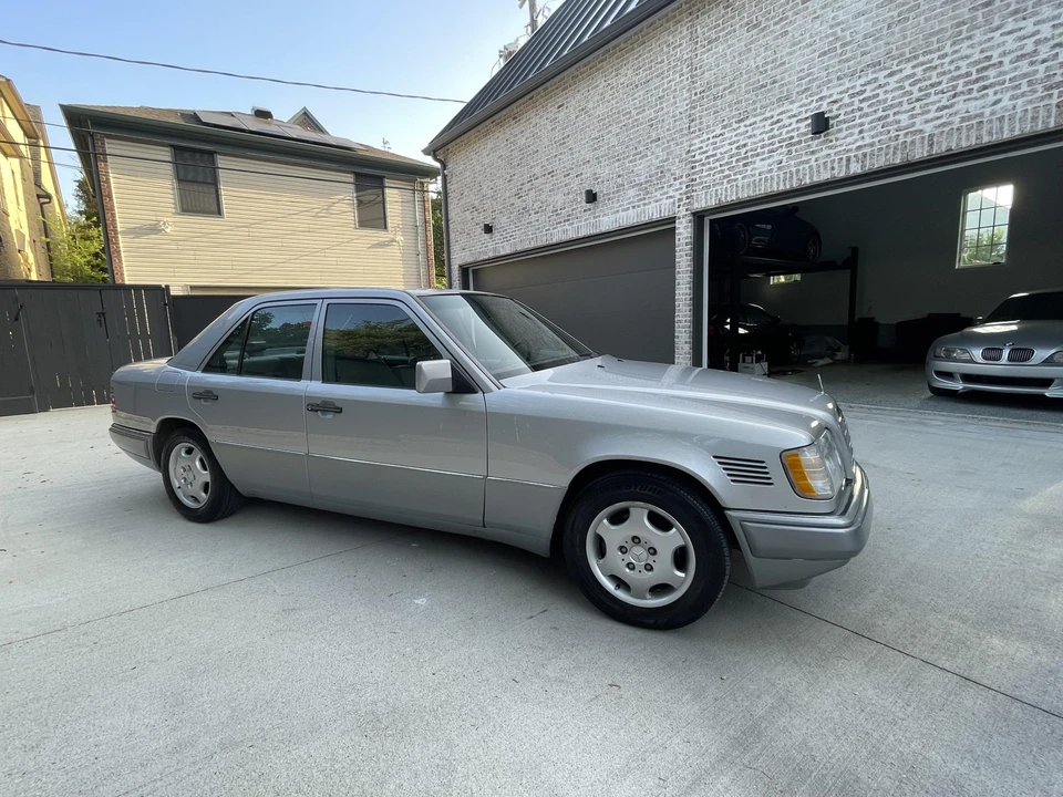 1995 Mercedes-Benz W124 E-Class - Image 30 of 31