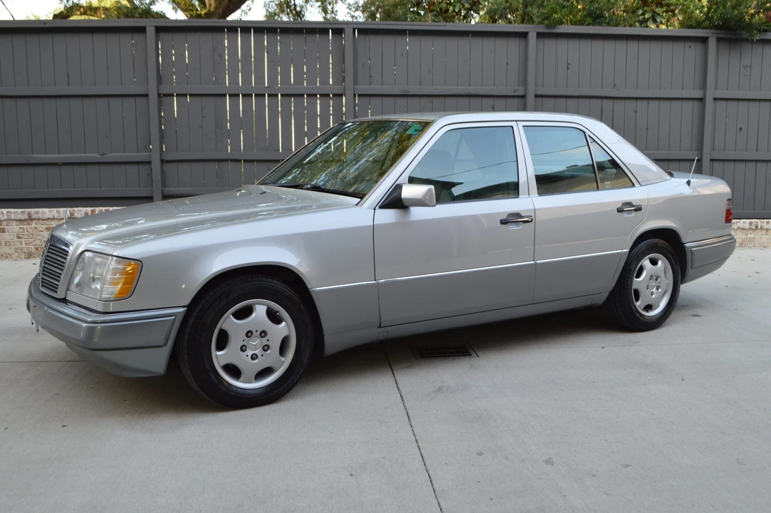 1995 Mercedes-Benz W124 E-Class - Image 5 of 31