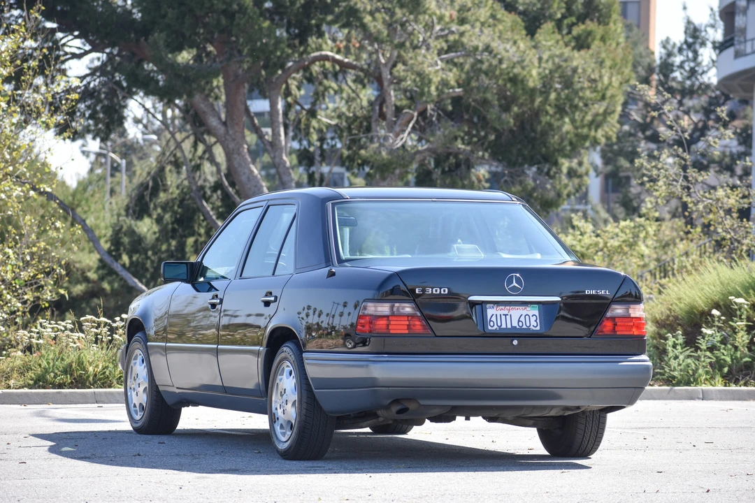 1995 Mercedes-Benz W124 E-Class - Image 7 of 31