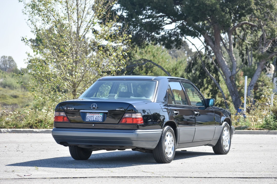 1995 Mercedes-Benz W124 E-Class - Image 11 of 31