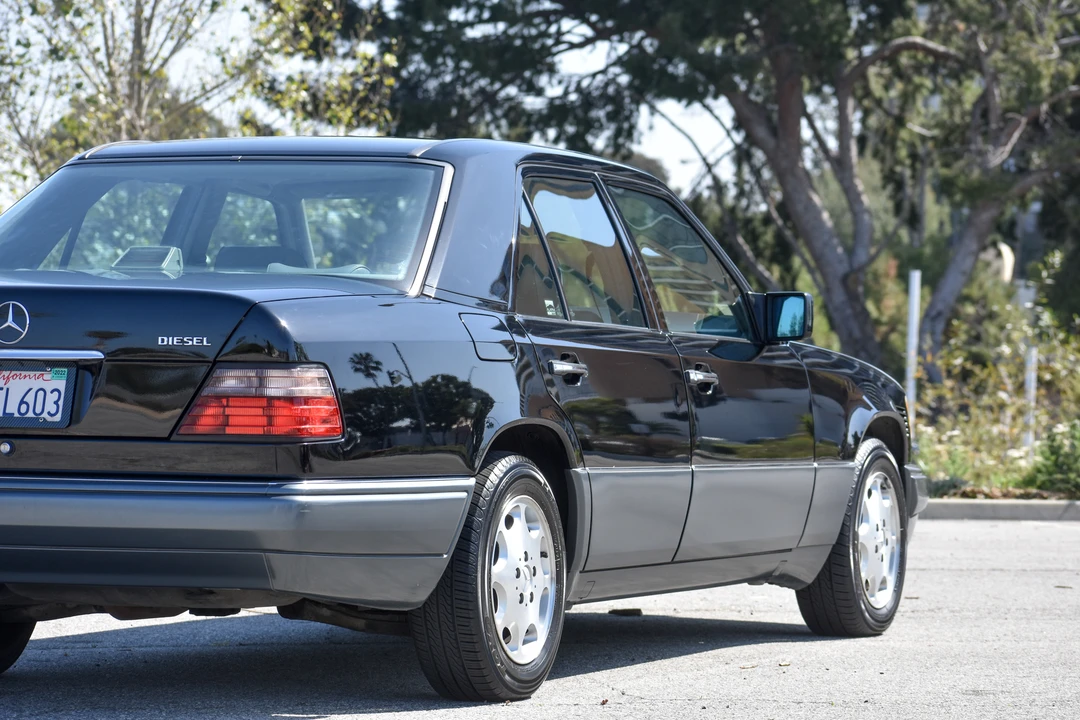 1995 Mercedes-Benz W124 E-Class - Image 26 of 31