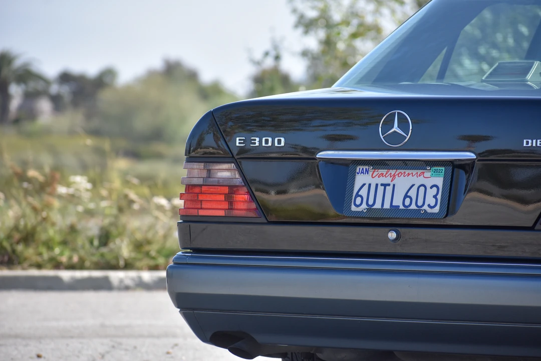 1995 Mercedes-Benz W124 E-Class - Image 28 of 31