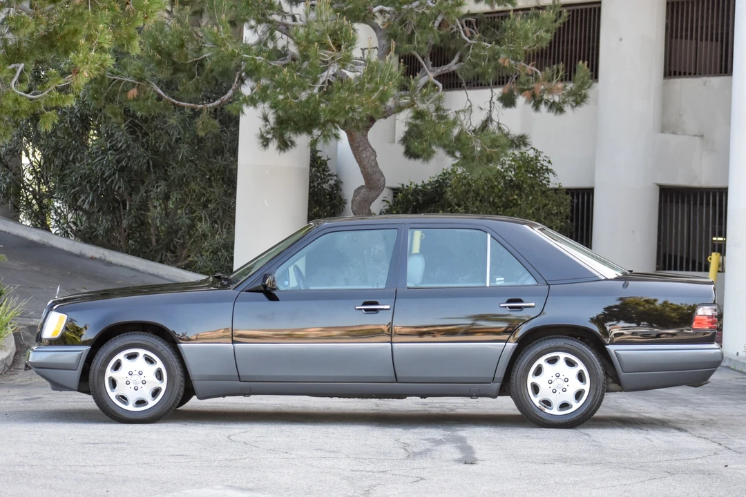 1995 Mercedes-Benz W124 E-Class - Image 6 of 31