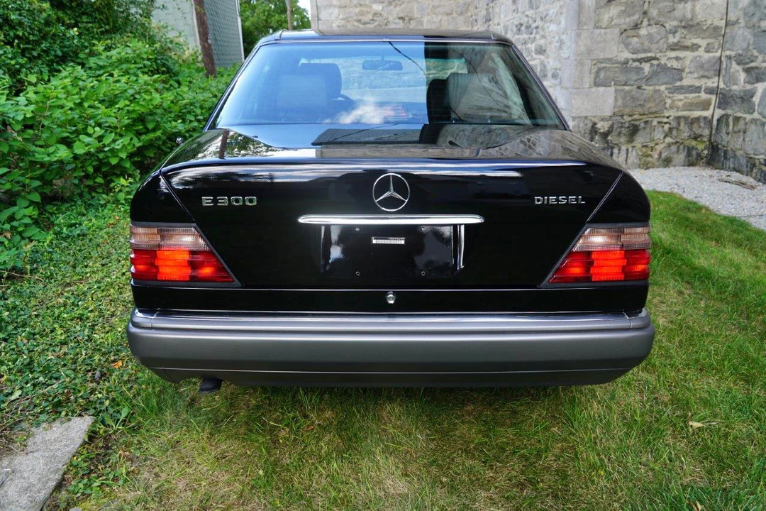 1995 Mercedes-Benz W124 E-Class - Image 6 of 31