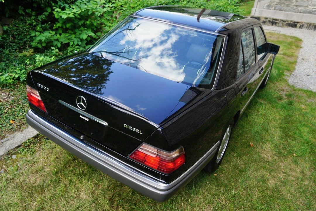 1995 Mercedes-Benz W124 E-Class - Image 7 of 31