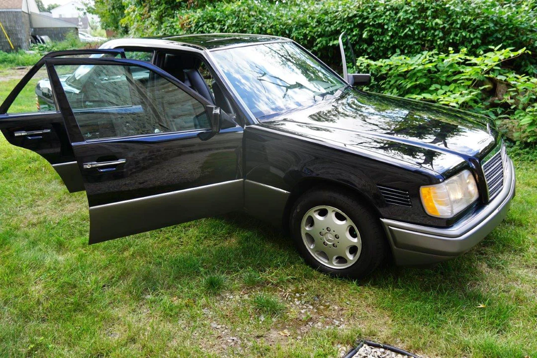 1995 Mercedes-Benz W124 E-Class - Image 17 of 31