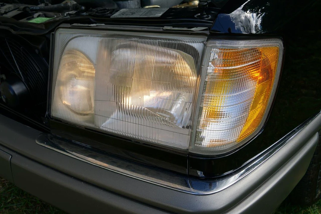 1995 Mercedes-Benz W124 E-Class - Image 21 of 31