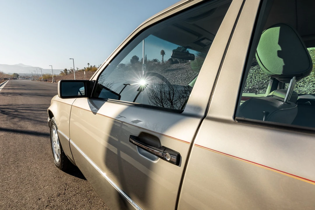1995 Mercedes-Benz W124 E-Class - Image 18 of 31