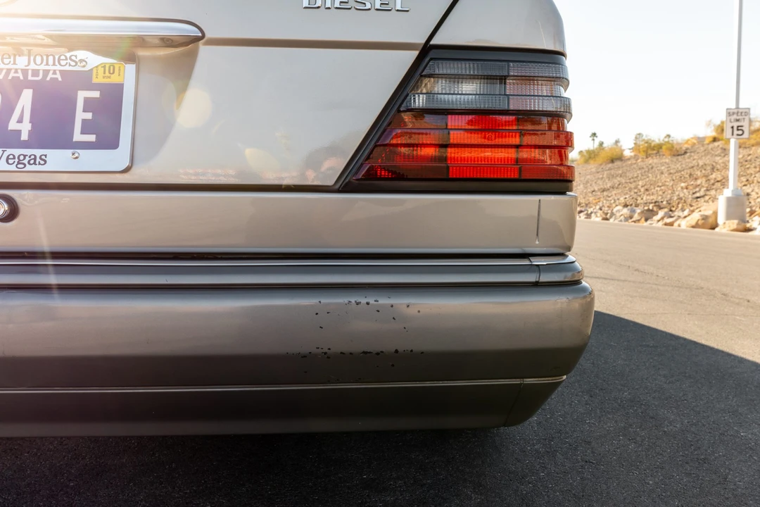 1995 Mercedes-Benz W124 E-Class - Image 23 of 31