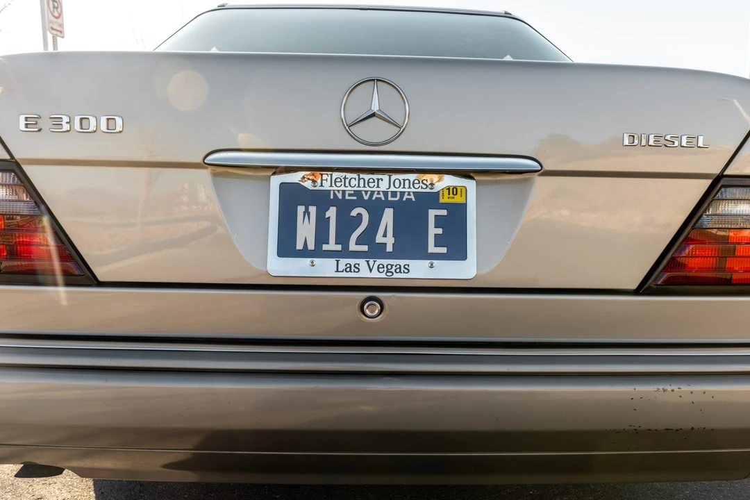 1995 Mercedes-Benz W124 E-Class - Image 22 of 31