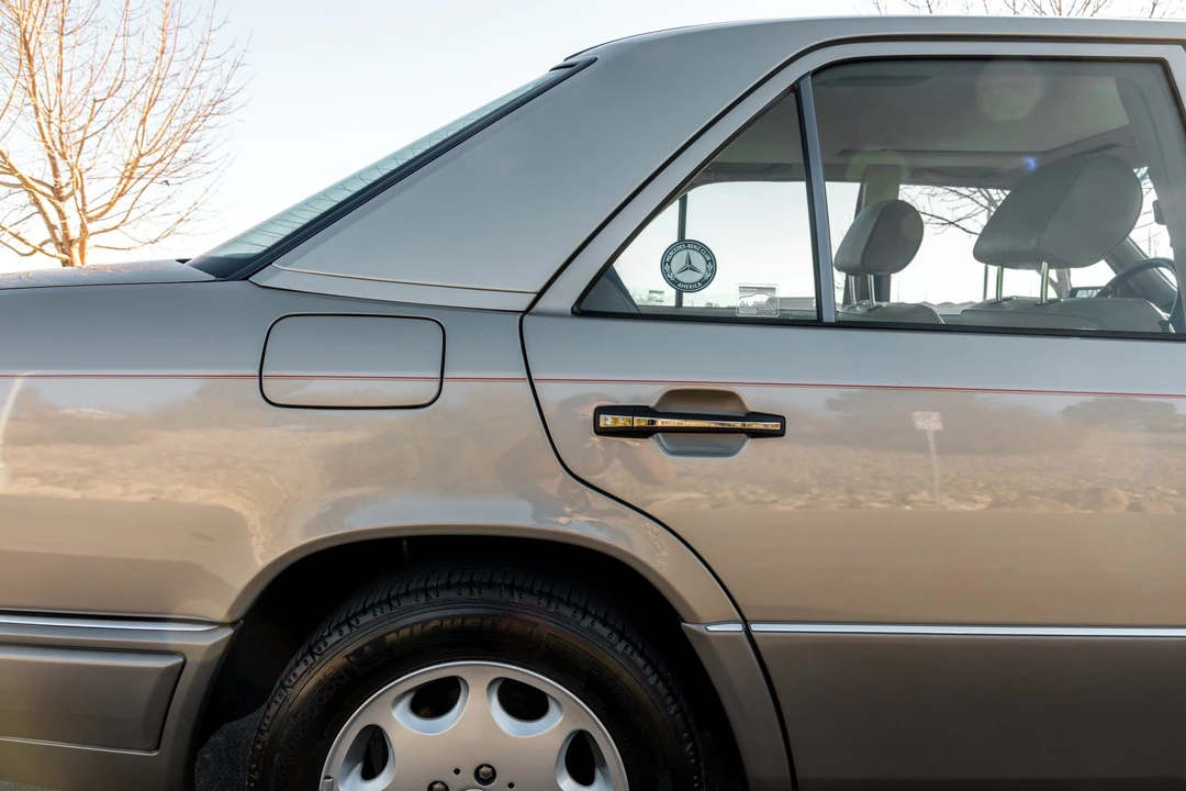 1995 Mercedes-Benz W124 E-Class - Image 24 of 31