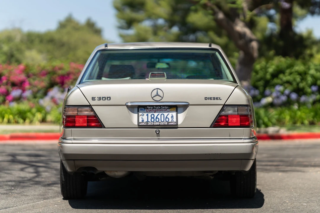 1995 Mercedes-Benz W124 E-Class - Image 7 of 31