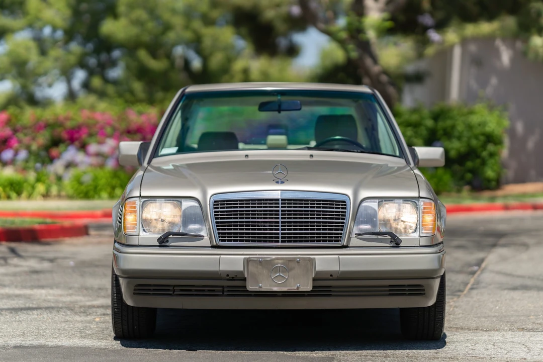 1995 Mercedes-Benz W124 E-Class - Image 3 of 31