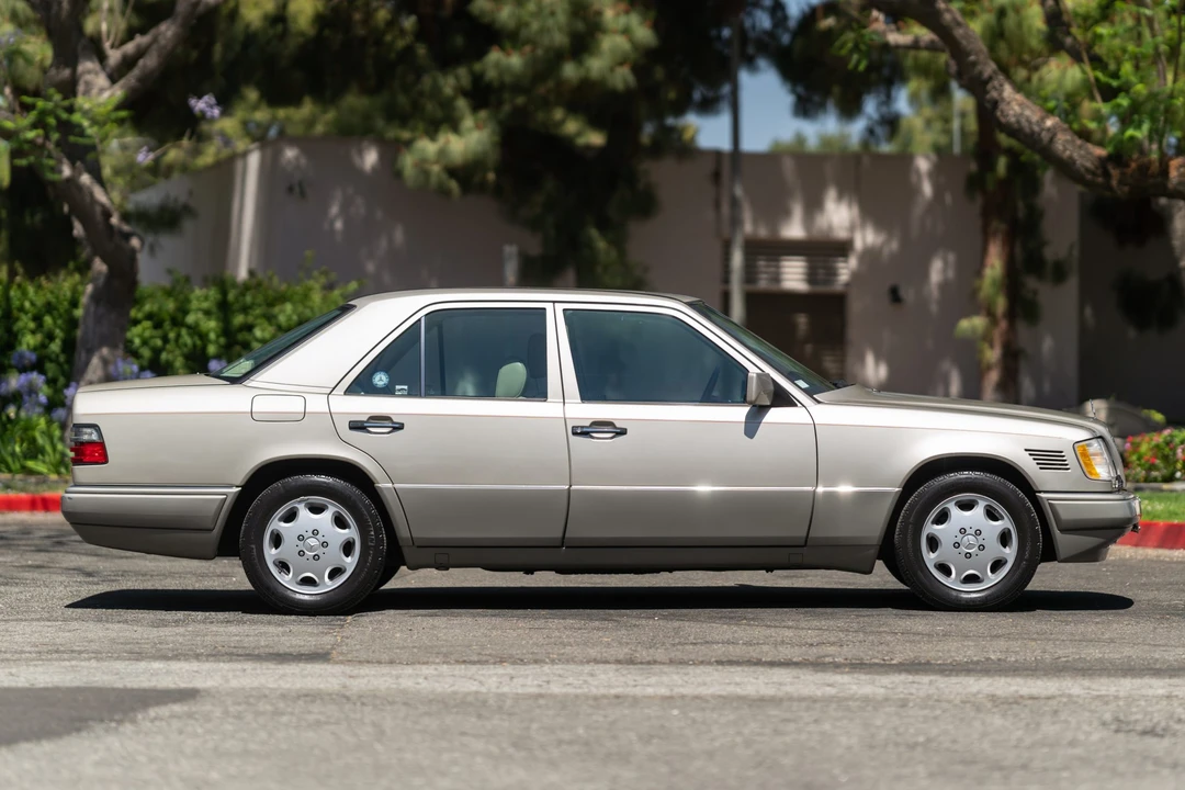 1995 Mercedes-Benz W124 E-Class - Image 5 of 31