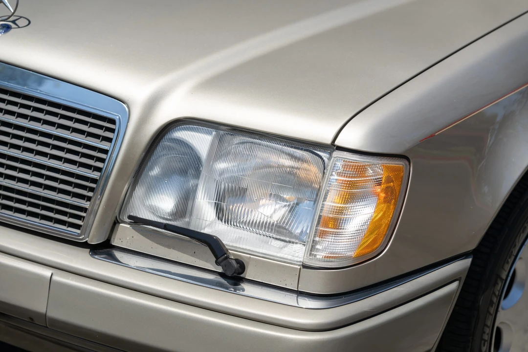 1995 Mercedes-Benz W124 E-Class - Image 15 of 31