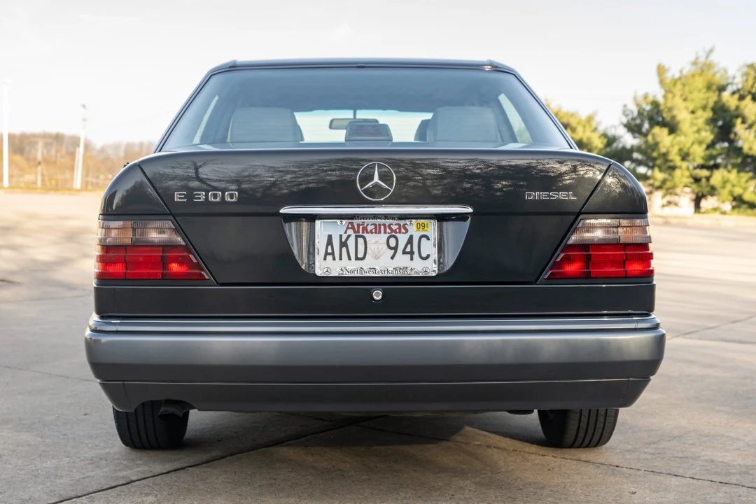 1995 Mercedes-Benz W124 E-Class - Image 26 of 31