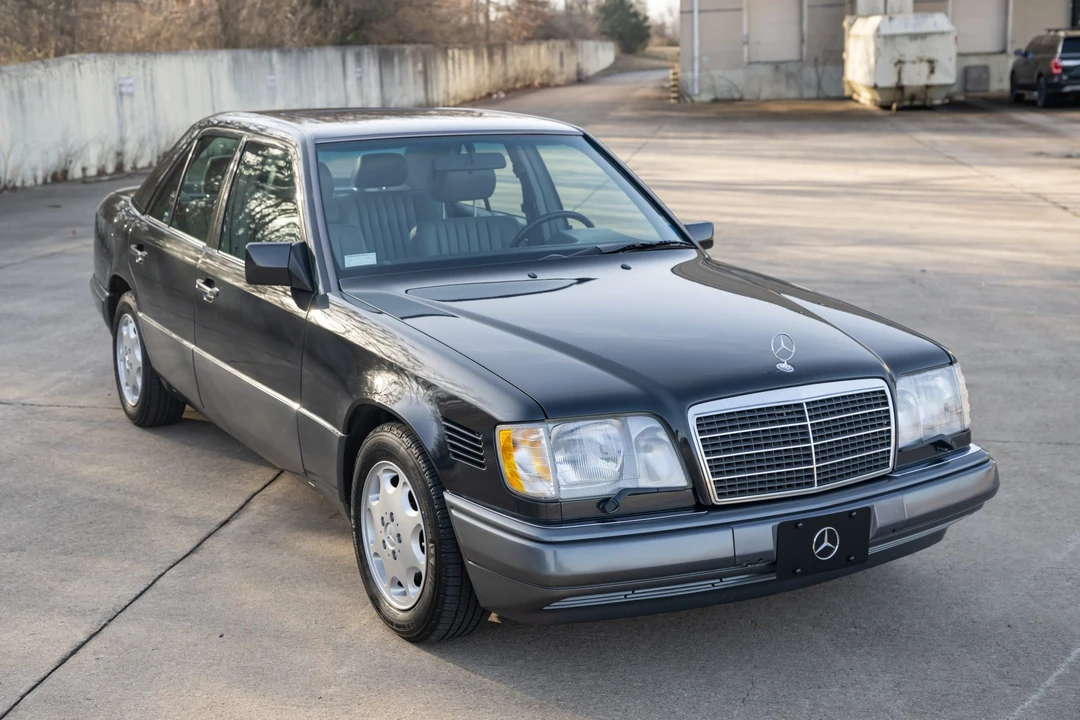 1995 Mercedes-Benz W124 E-Class - Image 3 of 31
