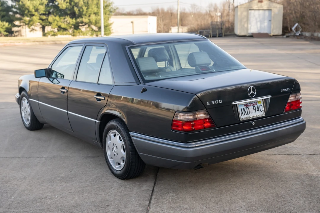 1995 Mercedes-Benz W124 E-Class - Image 11 of 31