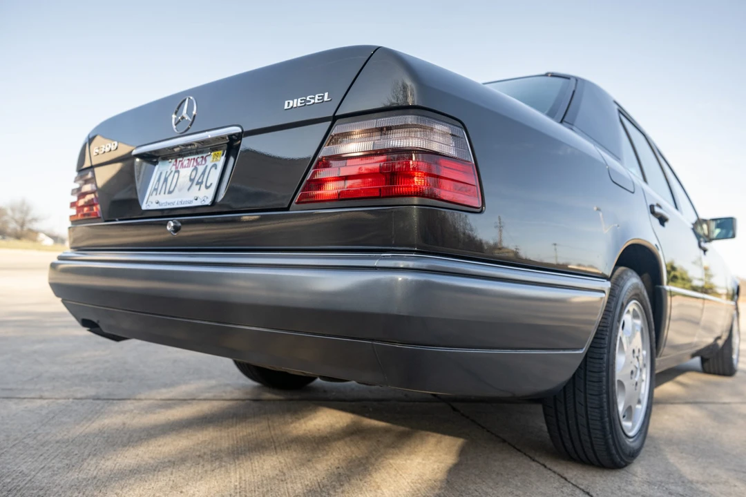 1995 Mercedes-Benz W124 E-Class - Image 30 of 31