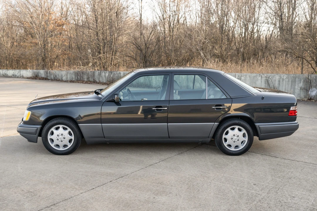 1995 Mercedes-Benz W124 E-Class - Image 9 of 31