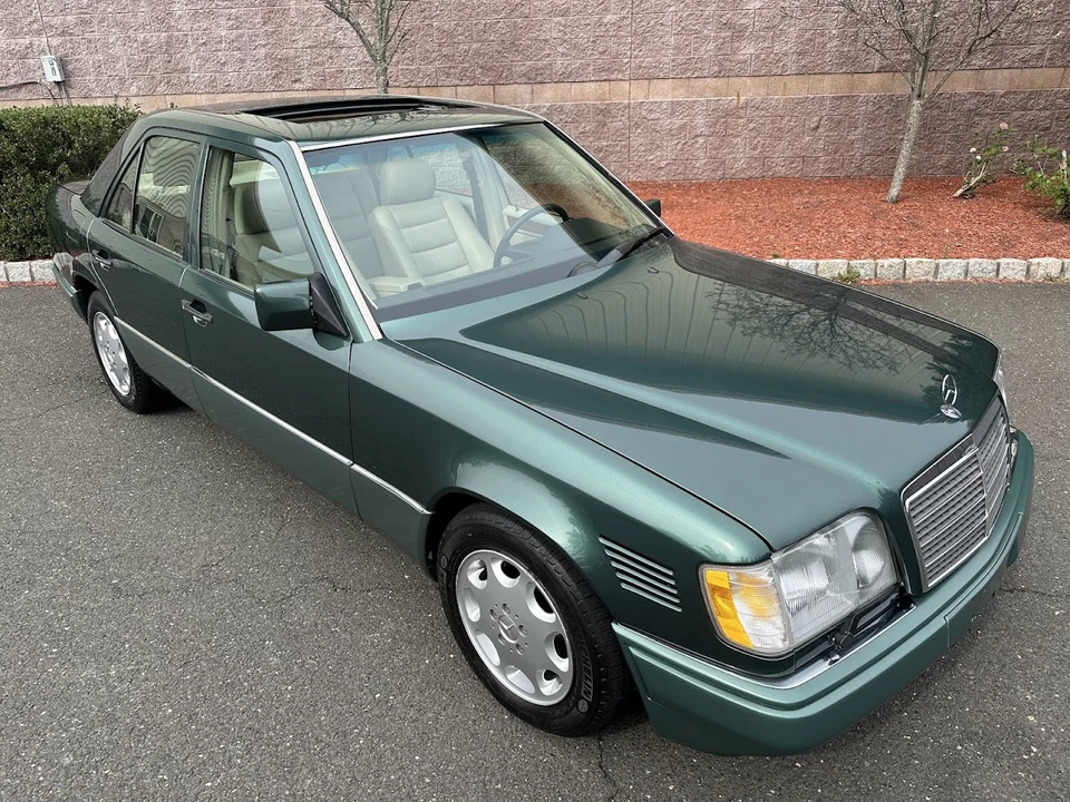 1995 Mercedes-Benz W124 E-Class - Image 25 of 31