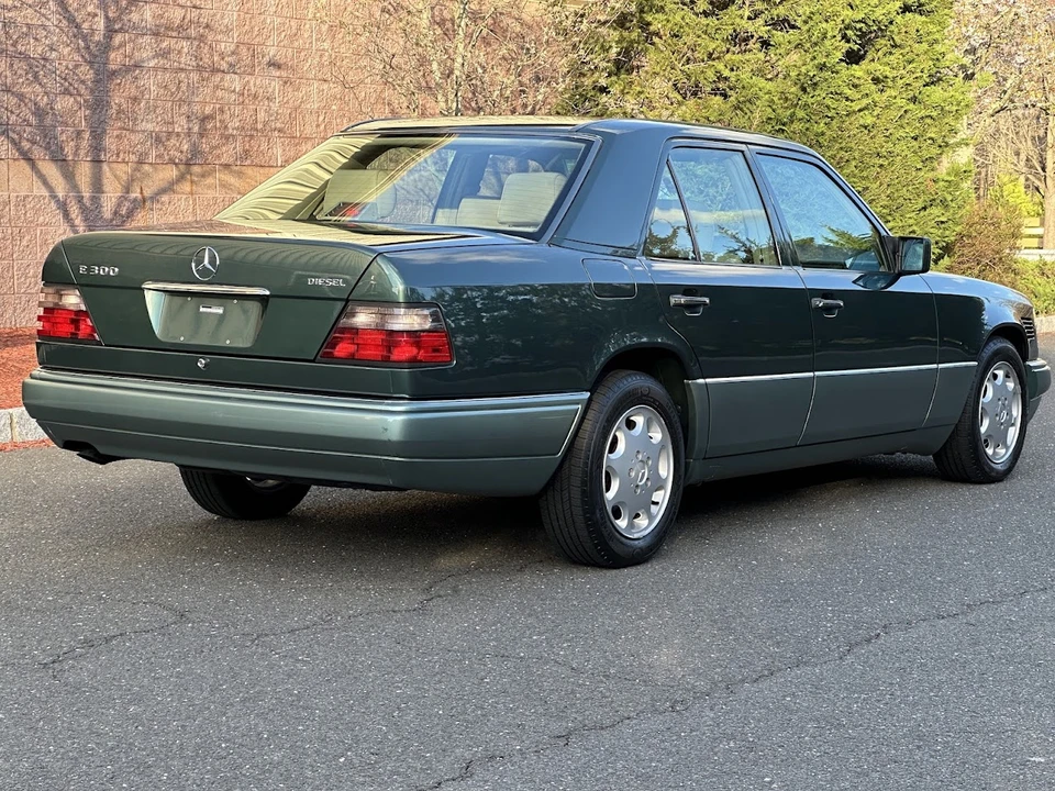 1995 Mercedes-Benz W124 E-Class - Image 10 of 31