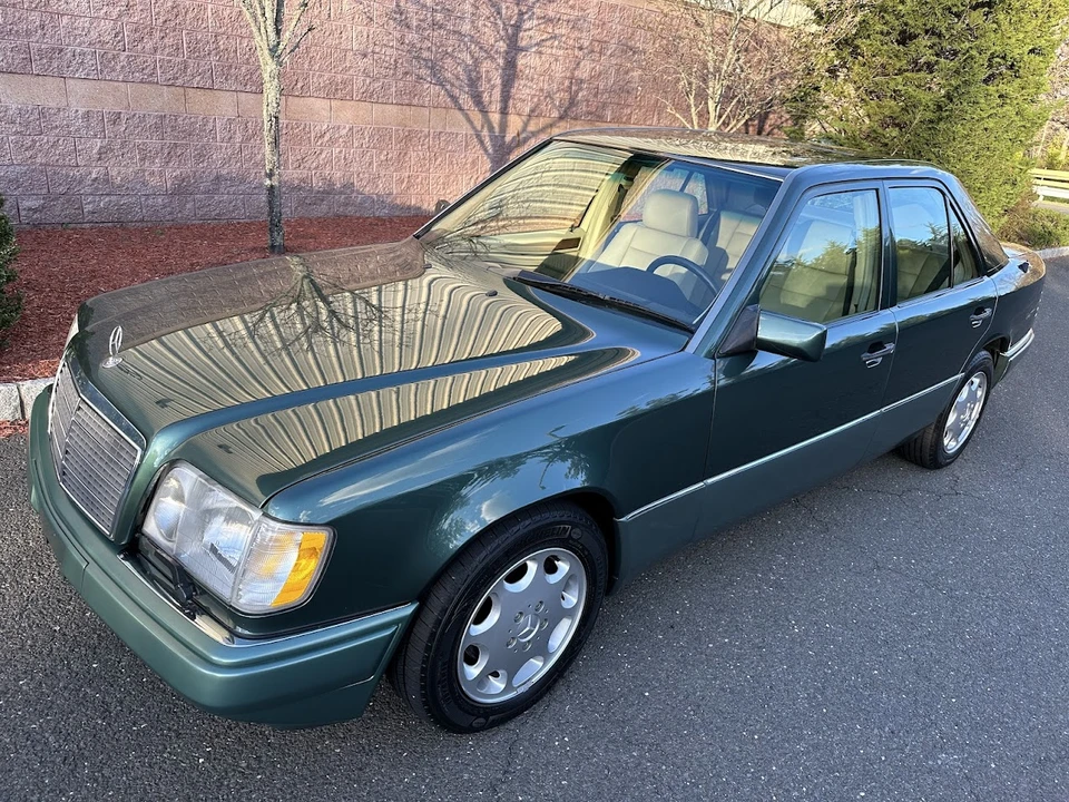 1995 Mercedes-Benz W124 E-Class - Image 18 of 31