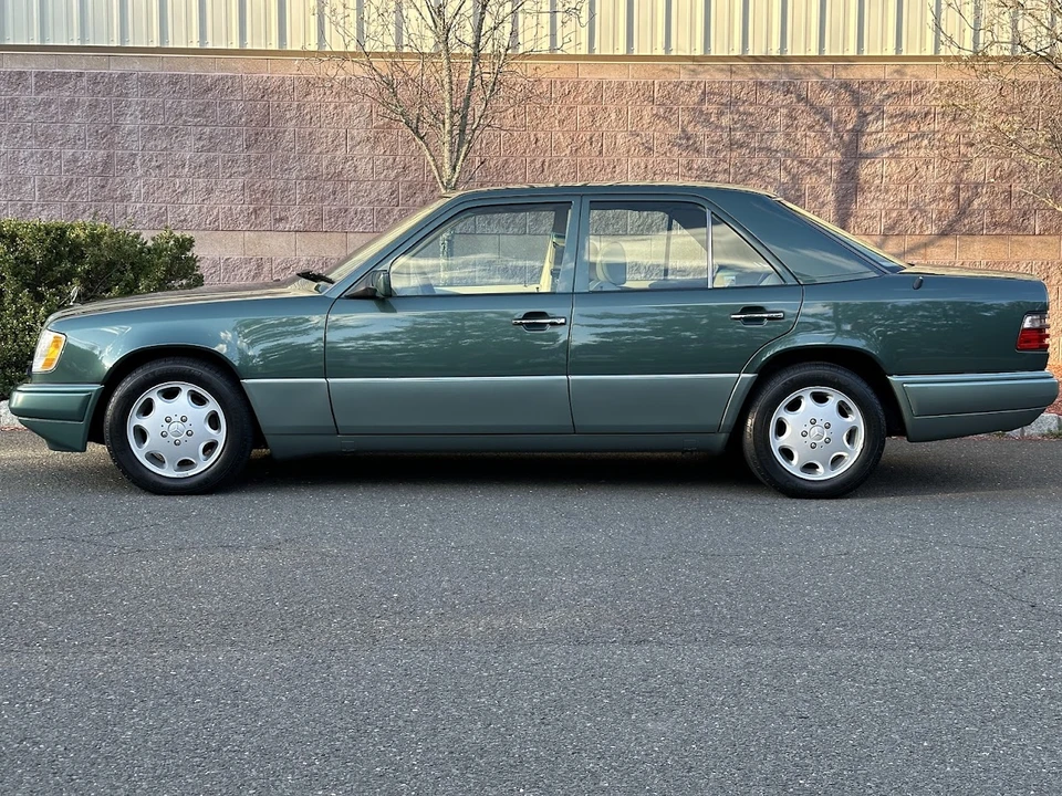 1995 Mercedes-Benz W124 E-Class - Image 16 of 31