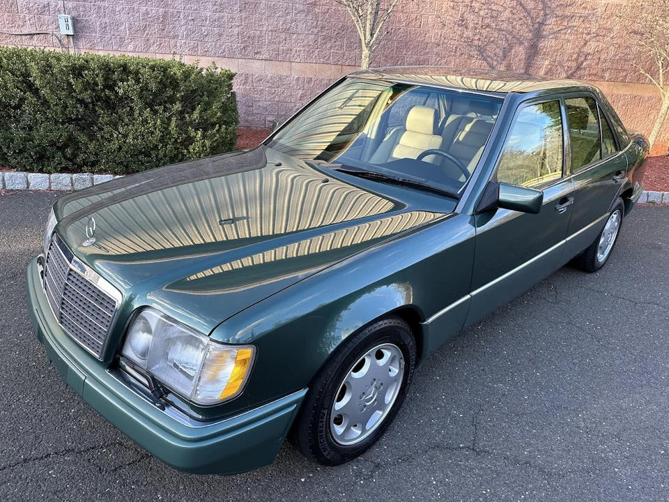 1995 Mercedes-Benz W124 E-Class - Image 17 of 31