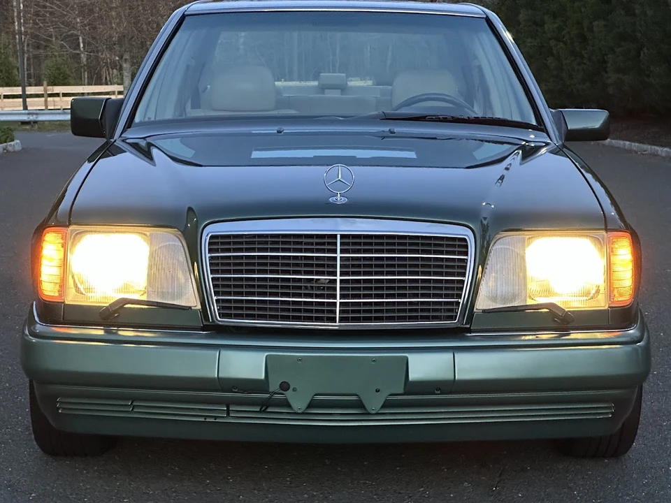 1995 Mercedes-Benz W124 E-Class - Image 28 of 31