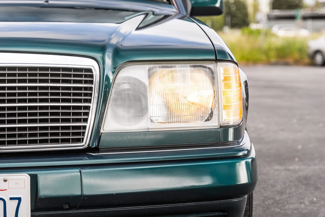 1995 Mercedes-Benz W124 E-Class - Image 14 of 31