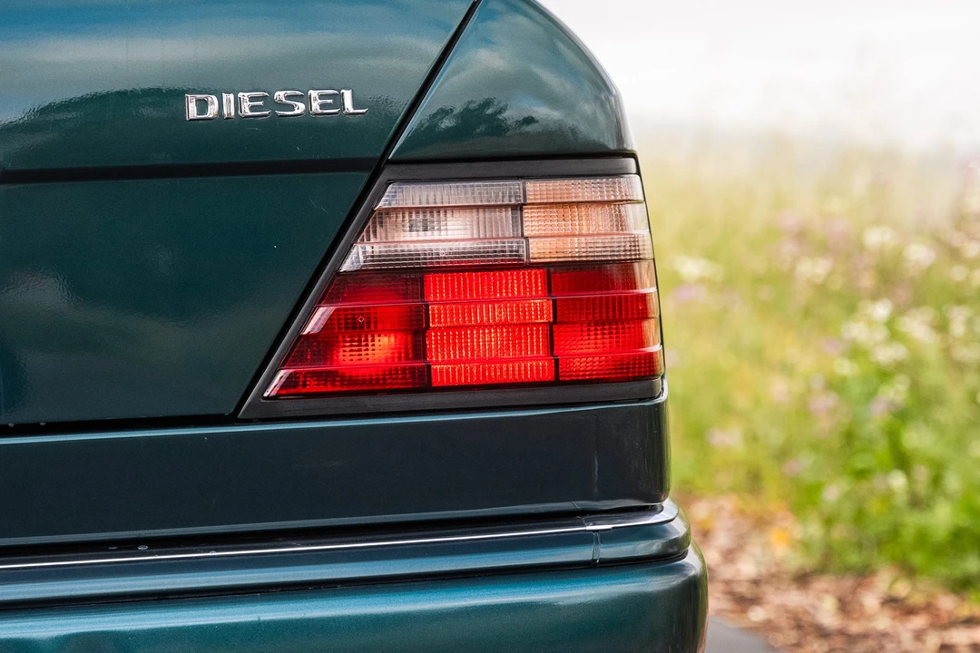 1995 Mercedes-Benz W124 E-Class - Image 24 of 31