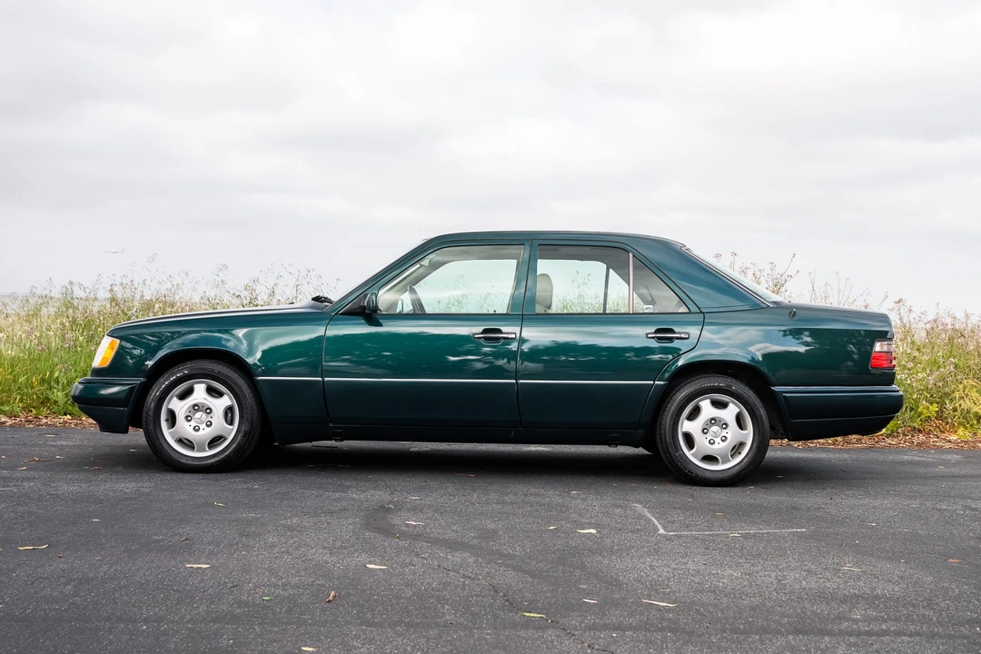 1995 Mercedes-Benz W124 E-Class - Image 3 of 31