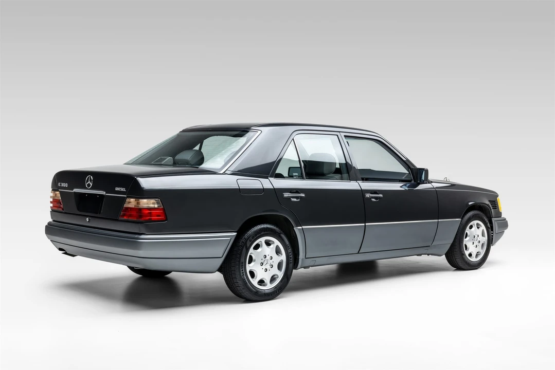 1995 Mercedes-Benz W124 E-Class - Image 8 of 31