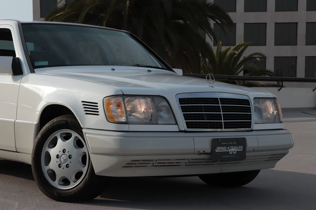 1995 Mercedes-Benz W124 E-Class - Image 13 of 31