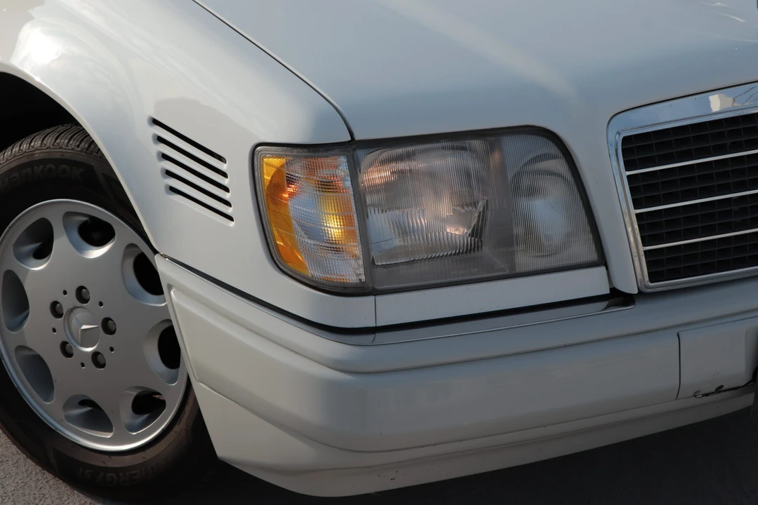 1995 Mercedes-Benz W124 E-Class - Image 15 of 31