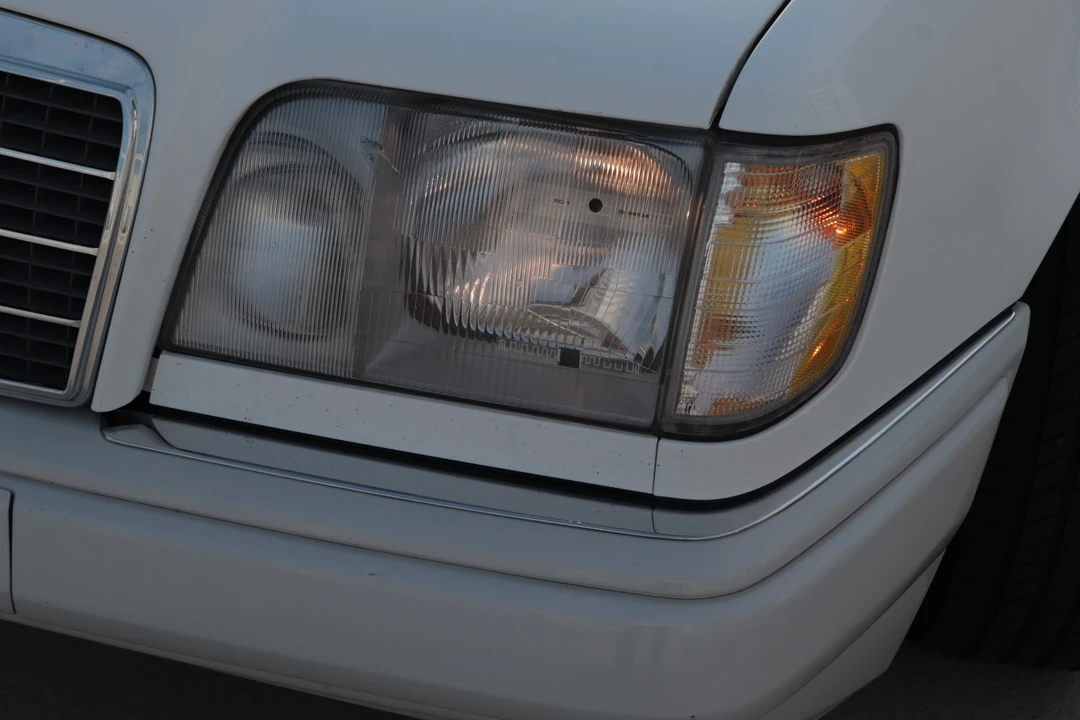 1995 Mercedes-Benz W124 E-Class - Image 19 of 31